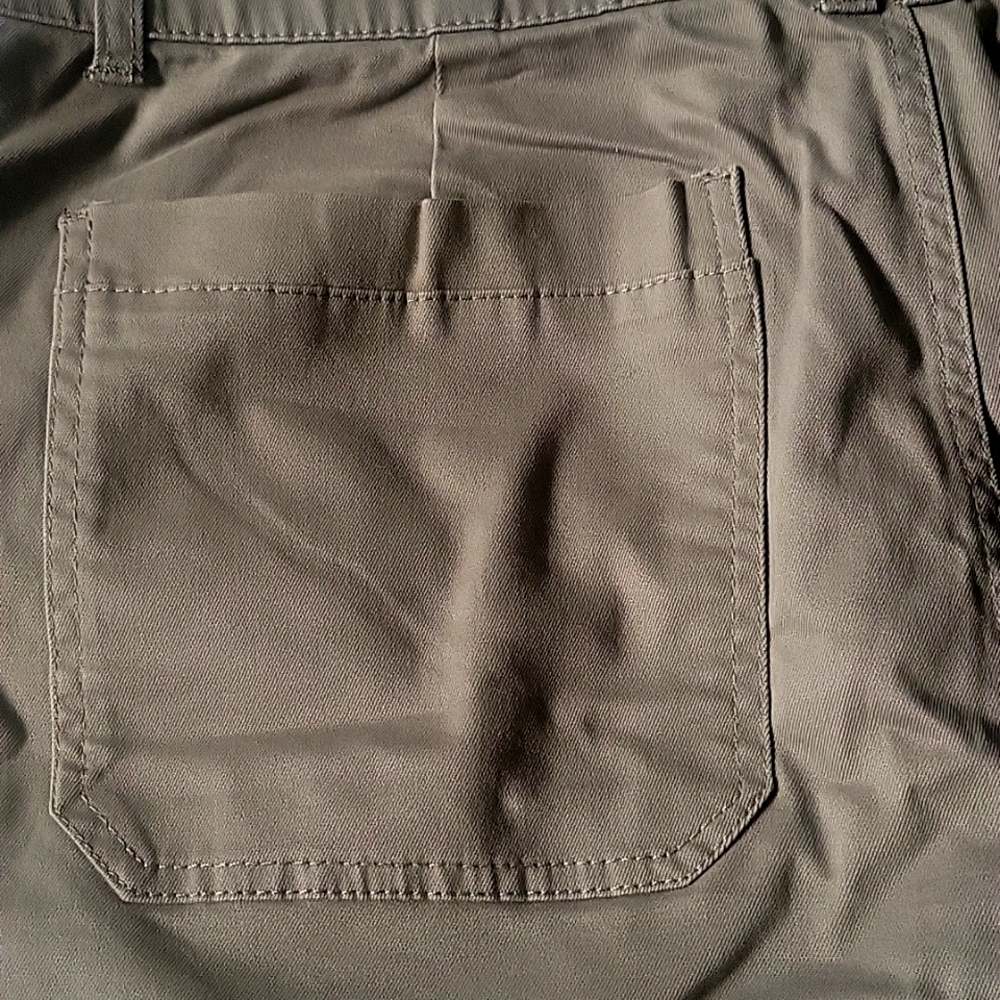 Democracy Olive Green Utility Shorts Women's Size 16 - Picture 3 of 5